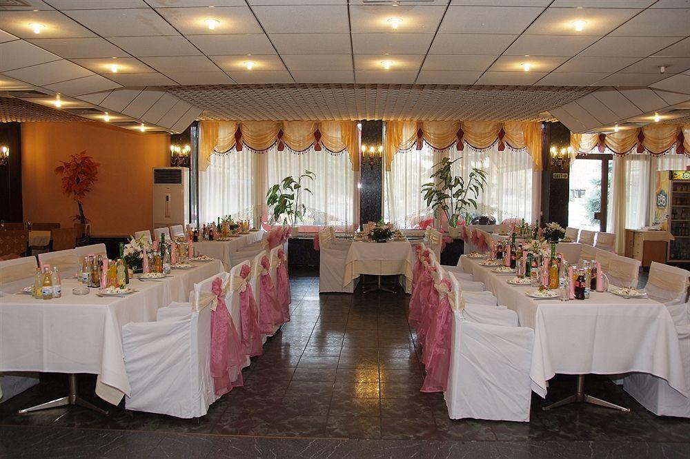 Elbrus Hotel Пазарджик Экстерьер фото